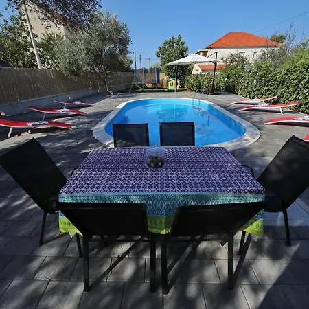 With Private Pool Appartement