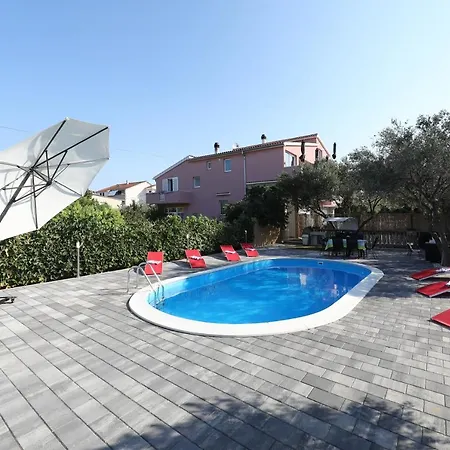 With Private Pool Appartement Sukošan