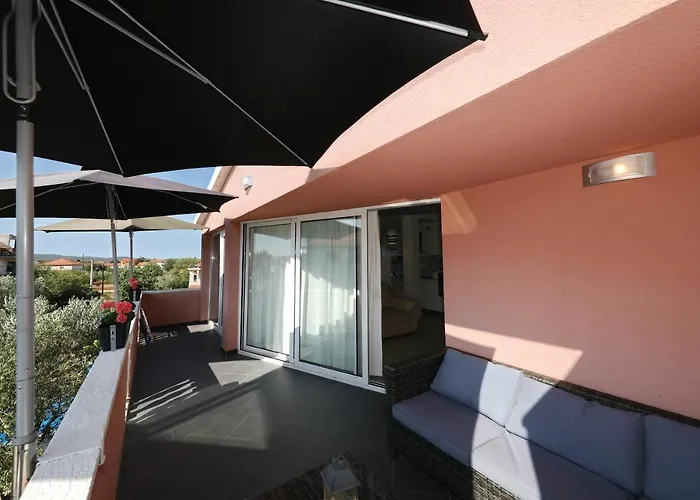 Apartament With Private Pool *