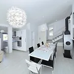 Appartement With Private Pool Sukošan