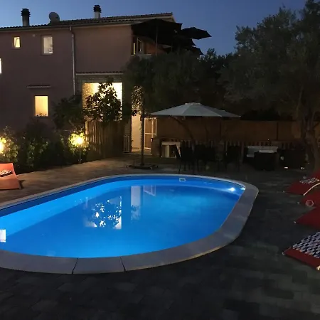 Apartman With Private Pool Sukosan
