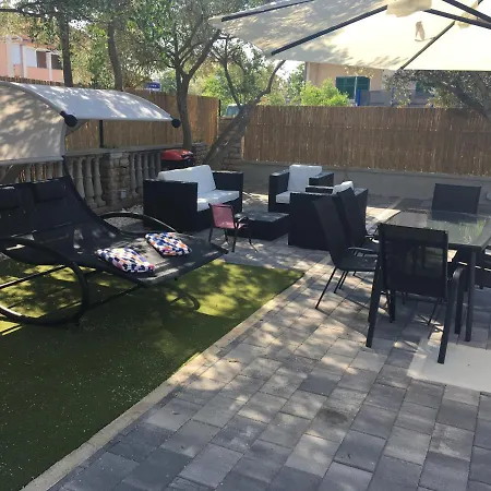 With Private Pool Apartamento