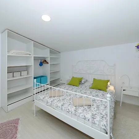 Apartman With Private Pool *